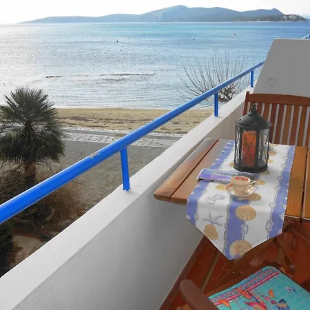 アパート Seafront With Stunning View
